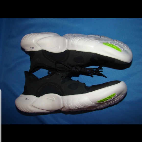 Women's Nike Free Running Shoes Size-8.5 - Picture 4 of 8